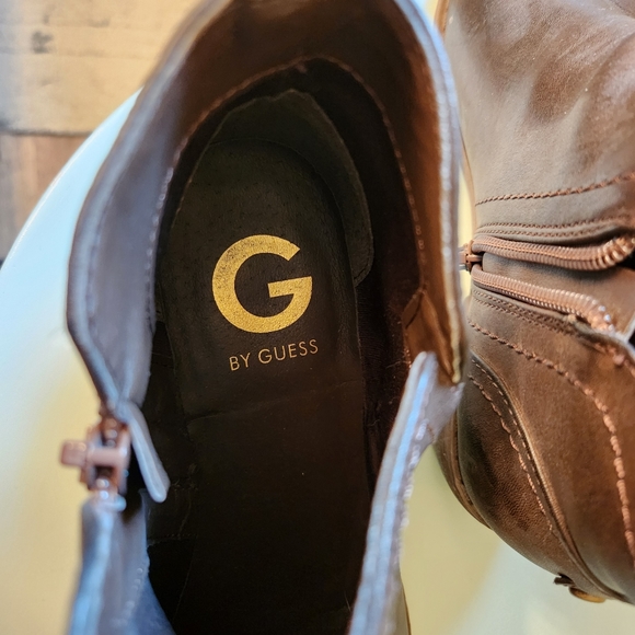 G by GUESS¿ ankle booties brown leather like new sz 6 - Picture 8 of 8